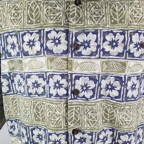 Men's Woolrich Floral Pattern Short Sleeve Shirt - Picture 4 of 6